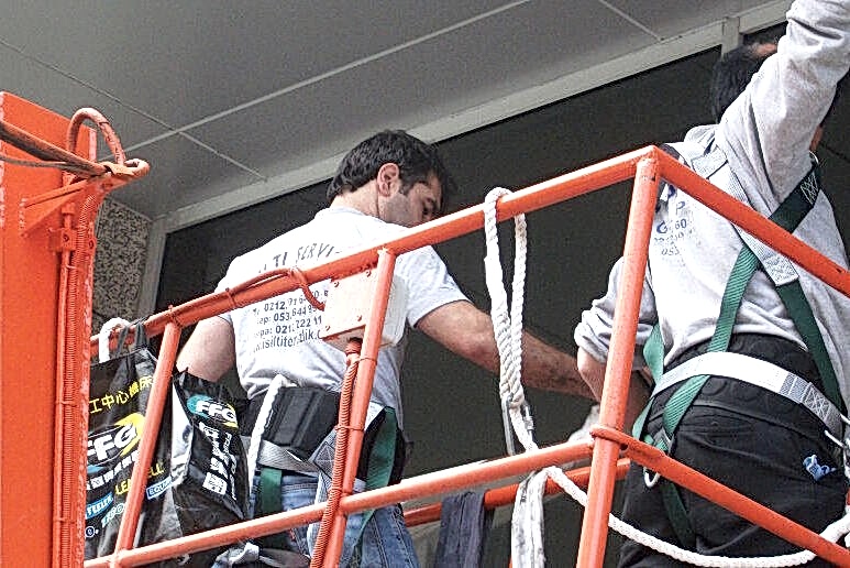 cam temizlik şirketi