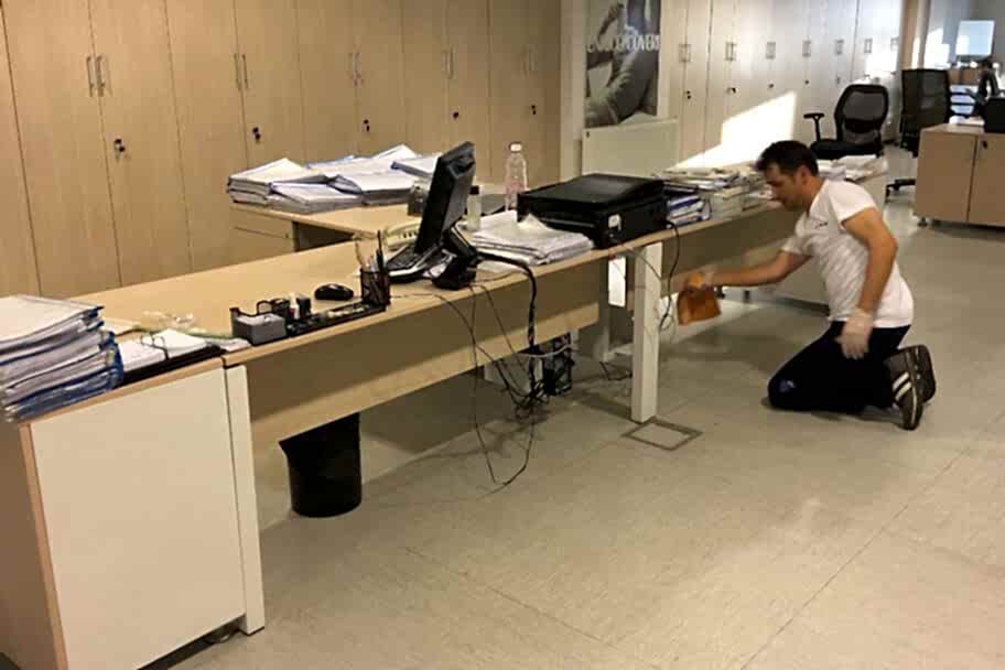 ofis masa temizliği